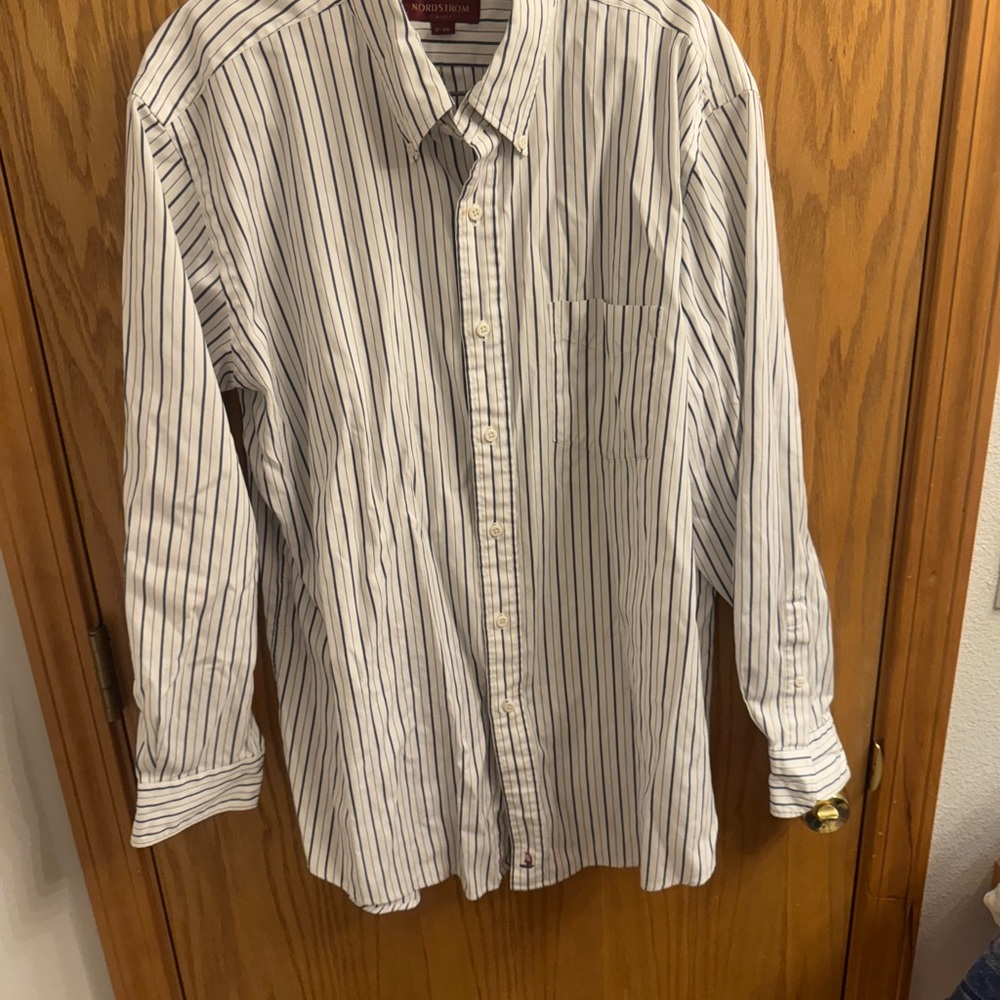 Nordstrom Men's White and Black Striped Shirt